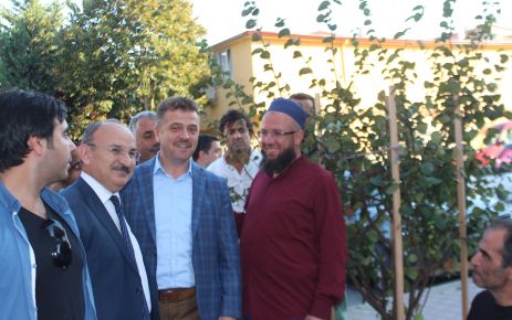 Gaziosmanpaşa Belediye Başkanı Hasan Tahsin Usta ve Kaymakam Yaşar Karadeniz,Mevlana