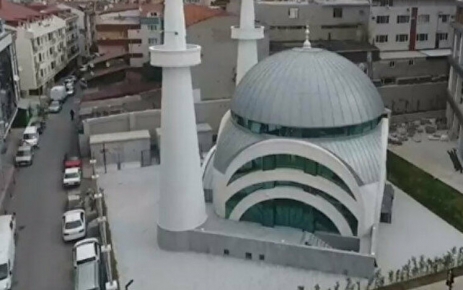 Gaziosmanpaşa Belediye Başkanı Hasan Tahsin Usta, CHP milletvekili Tuncay Özkan'ı,
