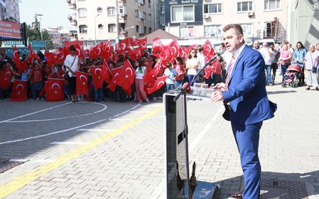 Gaziosmanpaşa Belediye Başkanı Hasan Tahsin Usta, 2016-2017 Eğitim-Öğretim Yılı okulların