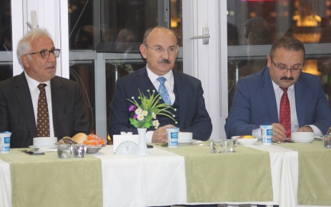 Gaziosmanpaşa Belediye Başkan Vekili İsmail Sezer,"Muhtarlar Gününde" 16 Mahalle Muhtarı