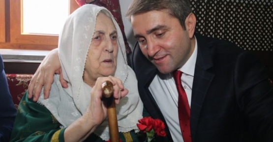 İstanbul AK Parti İl Başkanı Dr. Selim Temurci, anneler günü