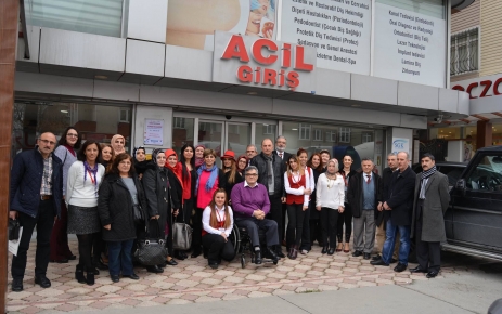 Başkanlar Ayhan Boyacıoğlu ve Yıldız Çoral hastene ziyaretinde AK Parti Gaziosmanpaşa Sosyal Politikalar Başkanı Ayhan Boyacıoğlu ve