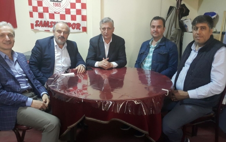 AK Parti Gaziosmanpaşa İlçe Başkan Yardımcıları Mevlana Mahallesi’nde toplandı.