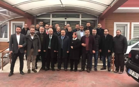 Başkanlar Şahin Pirdal ve Suzan Dağlar Civan, SİNDEF toplantısına katıldı AK Parti İlçe Başkanları Şahin Pirdal ve Suzan Dağlar Civan,