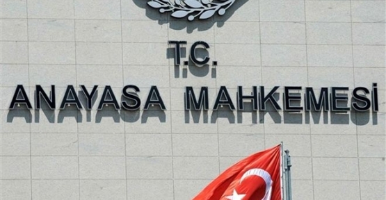 Anayasa Mahkemesi, başörtüsüyle duruşmaya alınmadığı için bireysel başvuruda bulunan avukatın