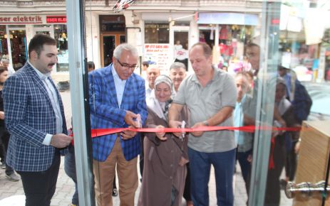 Gaziosmanpaşa Belediye Başkan Yardımcıları Fazlı Korkut ve Ahmet Bülbül,"Muharrem Usta"Köftecisinin