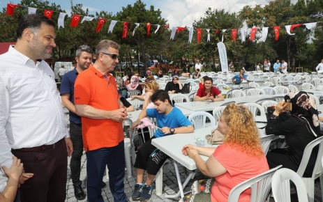 Belediye Başkanı Hasan Tahsin Usta ve İlçe Başkanı Serkan Acar