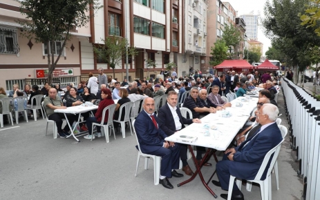 Gaziosmanpaşa Belediye Başkanı Hasan Tahsin Usta, Haftayı esnaf ziyaretleri,spor etkinlikleri,nikah