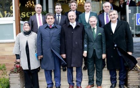 Belediye başkanları, Sultangazi Belediye Başkanı Cahit Altunay’ın konuğu oldu. 
