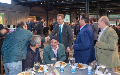 Gaziosmanpaşa Belediye personeli Başkan Hasan Tahsin Usta ile dayanışmasını sürdürdü.