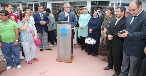 Eyüp Belediyesi Down Sendromlu ve Mental gençlere eğitim,  el