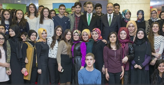 Gaziosmanpaşa Belediye Başkanı Hasan Tahsin Usta, öğrencilere müjde verdi.