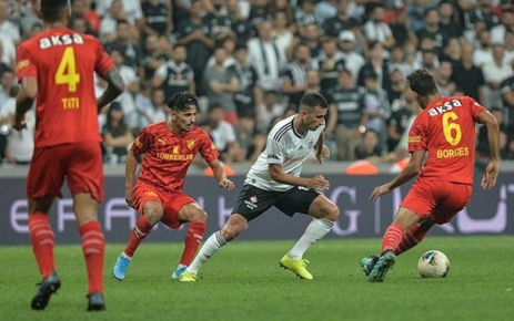 Vodafone Park'ta Göztepe'yi konuk eden Beşiktaş, sahadan 3-0 galip ayrıldı.