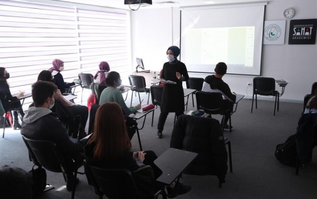 Gaziosmanpaşa Belediyesi Bilgi evleri ve Gençlik Merkezi, kapılarını yeniden öğrencilere