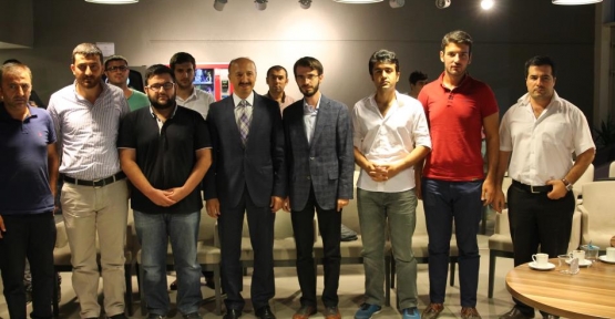 Sultangazi Belediye Başkanı Cahit  Altunay “Gençlerimiz Kimlikli Yetişecek” dedi.