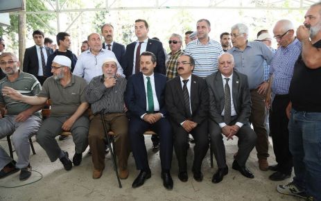 Çelik ve Dinç ailelerinin acı günü Gıda Tarım ve Hayvancılık Bakanı Faruk Çelik, vefat eden