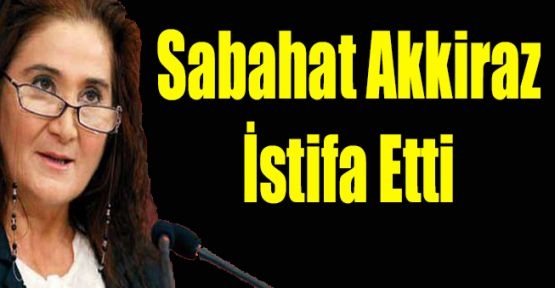 CHP İstanbul Milletvekili Sabahat Akkiraz, vekillikten istifa dilekçesiyle Kemal Kılıçdaroğlu