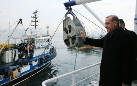 Cumhurbaşkanı Recep Tayyip Erdoğan, balıkçılarla birlikte ava çıktı. 