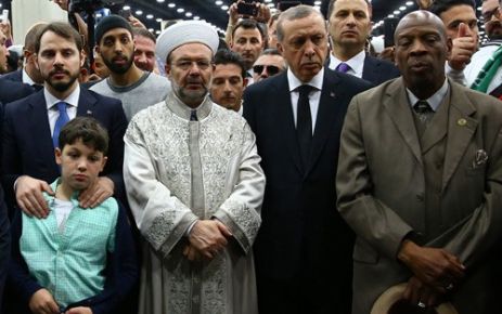 Cumhurbaşkanı Erdoğan, Muhammed Ali’nin Cenaze Törenine Katıldı Cumhurbaşkanı Recep Tayyip Erdoğan, efsanevi boksör Muhammed Ali'nin Amerika Birleşik