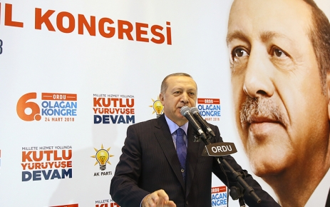 Cumhurbaşkanı Recep Tayyip Erdoğan, partisinin Durugöl Spor Salonu'nda düzenlenen Ordu