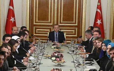Cumhurbaşkanı Recep Tayyip Erdoğan,  Suriyeli gazeteciler heyetini Yıldız Sarayında