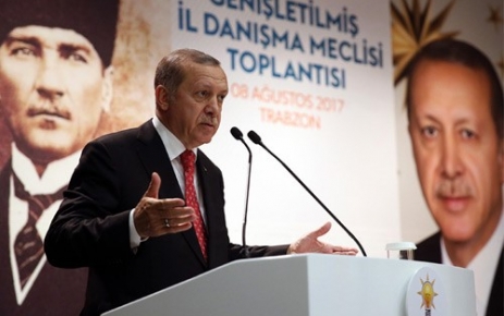 Cumhurbaşkanı Erdoğan, teşkilatlarımız ve belediyelerimiz, milletle arasına duvar örüyor Cumhurbaşkanı Erdoğan “Maalesef teşkilatlarımızda ve belediyelerimizde, milletle arasına duvar ören