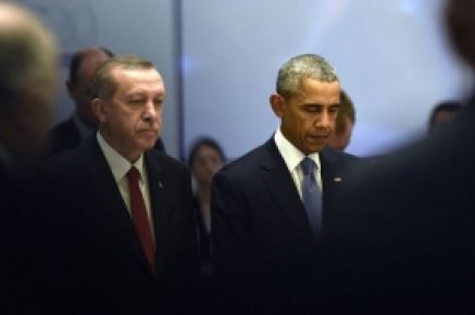 Cumhurbaşkanı Erdoğan ve Obama arasında sürpriz görüşme Cumhurbaşkanı Erdoğan ve ABD Başkanı Obama, bir telefon görüşmesi gerçekleştirdi.