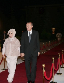 Cumhurbaşkanı Recep Tayyip Erdoğan,Seçimi kazandıktan sonra ilk geldiği İstanbul'da coşkuyla