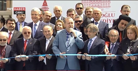 Cumhurbaşkanı Erdoğan, Beyoğlu Belediyesinin yenilenen binasının açılışını yaptı.