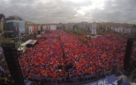 Ak Parti Genel Başkanı ve Başbakan Davutoğlu Ankara'da halka hitap