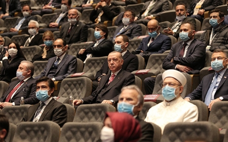 Cumhurbaşkanı Erdoğan, Demokrasi ve Özgürlükler Adası'nın açılış töreninde konuşuyor.
