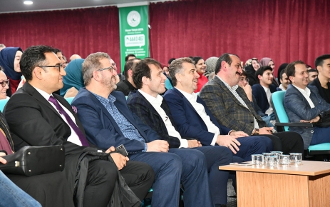 Gaziosmanpaşa Belediyesi tarafından düzenlenen “Dijital Dünya ve Algı Yönetimi” konulu