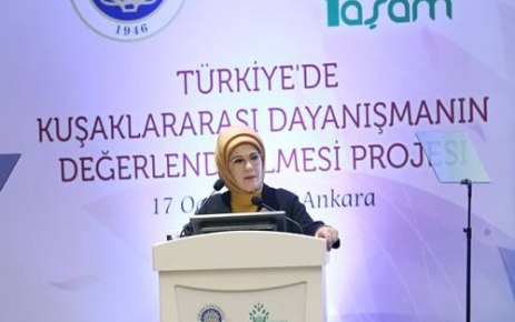 Emine Erdoğan “Yaşlılar, toplumun kıdemlileridir"dedi.