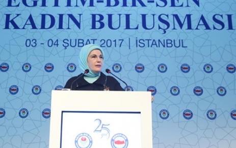 Emine Erdoğan kadınların, millet iradesini hâkim kılma yolundaki başarının en