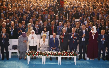 Erdoğan, AK Parti genel başkanı oldu Cumhurbaşkanı Erdoğan, AK Parti 3. Olağanüstü Büyük Kongresinde bin 414