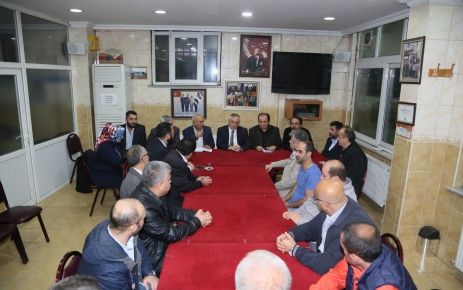 Eyüp Belediye Başkanı Remzi Aydın, Eyüplülerle bir araya geldi.