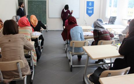 Eyüp'teki lise ve ön lisans mezunu vatandaşlara yönelik düzenlenen ücretsiz