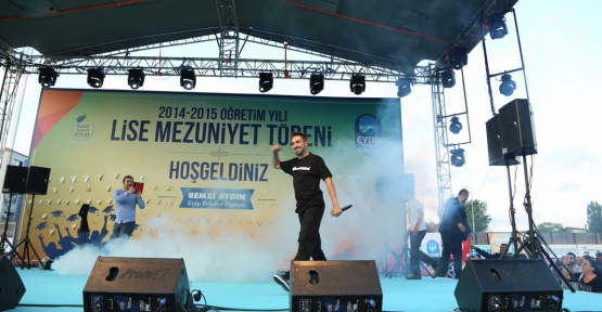 Eyüp Belediye Başkanı Remzi Aydın, atık pil toplama yarışmasında dereceye