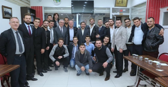 Eyüp Belediyesi halkıyla bütünleşerek sosyal etkinliklerini sürdürdü.
