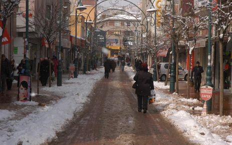 Meteoroloji Genel Müdürlüğü, hafta ortasında İstanbul'un soğuk ve kar yağışlı