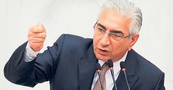MHP'de bakanlık yapan Faruk Bal liste dışı kaldı.