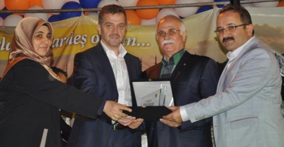 Gaziosmanpaşa AK PARTİ ilçe başkanı Av.Şahin Pirdal,beklentimiz tüm Gaziosmanpaşalıların kardeşce