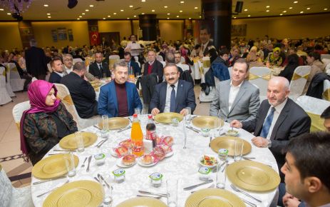 AK Parti Gaziosmanpaşa İlçe Başkanlığı,teşkilatıyla  eğitim toplantısı yaptı.

