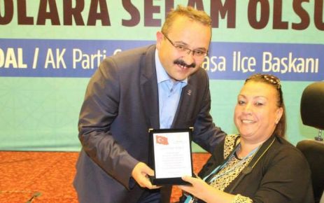 AK Parti Gaziosmanpaşa İlçe Başkanlığı,partililere teşekkür belgesi vermeye devam etti.
