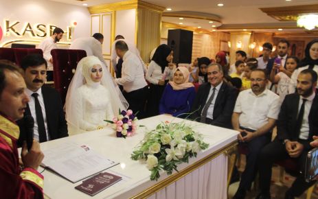 AK Parti Gaziosmanpaşa İlçe Başkanı Şahin Pirdal ve ekibi,nikahı Belediye