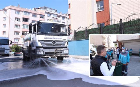 Gaziosmanpaşa Belediye Başkanı Hasan Tahsin Usta, ekiplerle birlikte cadde ve