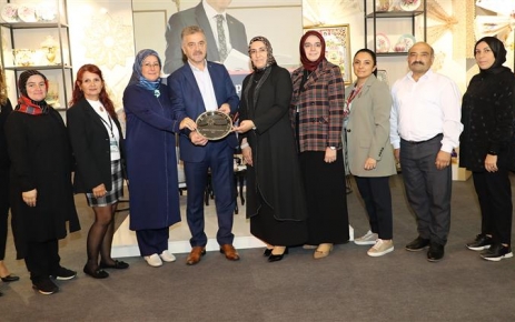 Gaziosmanpaşa Belediyesi’nin kadın kültür, sanat ve mesleki eğitim kurslarında üretilen