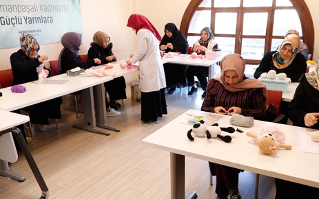 Gaziosmanpaşalı kadınların ürettiği el emeği ürünler, Gaziosmanpaşa Belediyesi El Sanatları