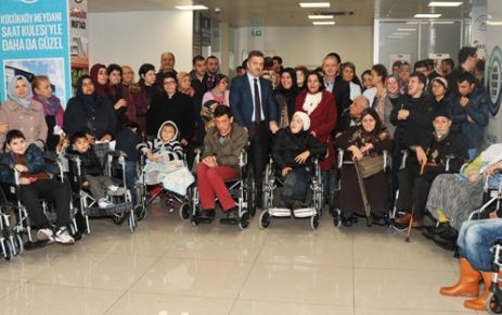 Gaziosmanpaşa Belediye Başkanı Hasan Tahsin Usta, düzenlenen programla ilçede ihtiyaç