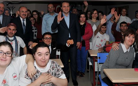 Gaziosmanpaşa Belediyesi tarafından yürütülen Yaratıcı İkizler Projesi ile engelli ve